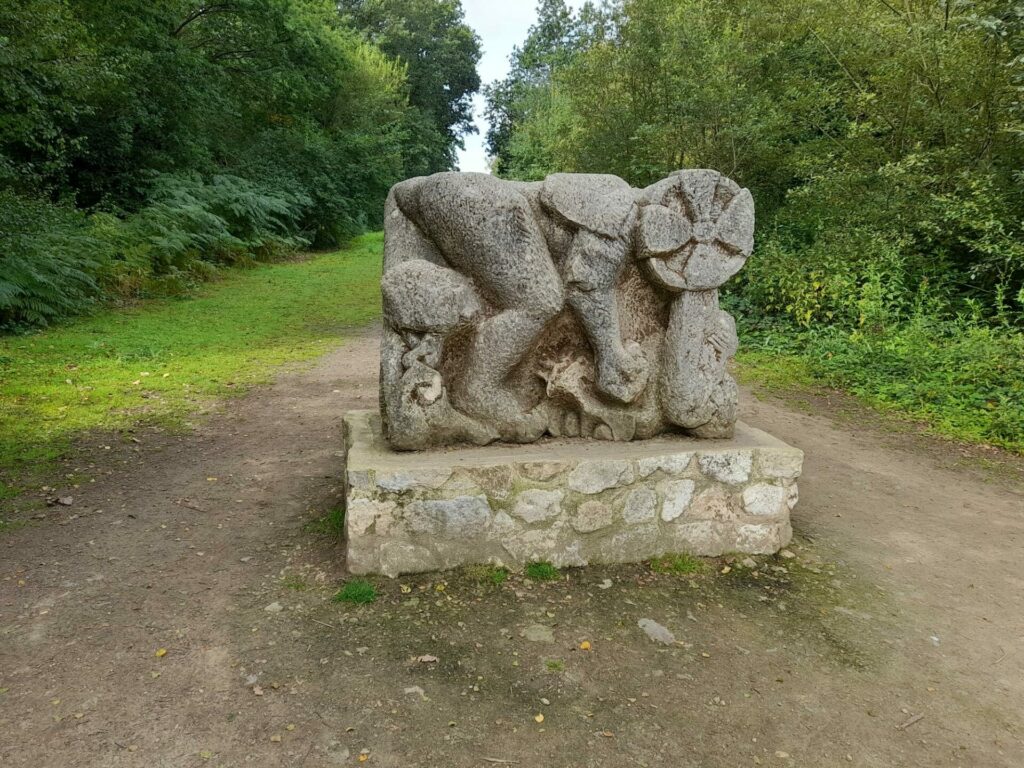 Sculpture at Hindhead commons